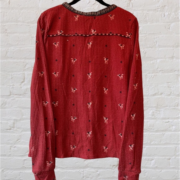 DR2 Long Sleeve Dark Red/Rust Top Large Embroidery Slit V-neck VGUC - Picture 2 of 3